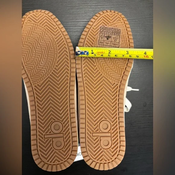 Alo Sunset Sneakers Sandstone women’s size 5 - Picture 6 of 7